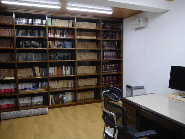 開架書架